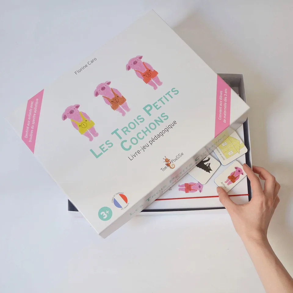 Boîte du livre-jeu « Les Trois Petits Cochons », éditions Tom Pousse, avec ses cartes